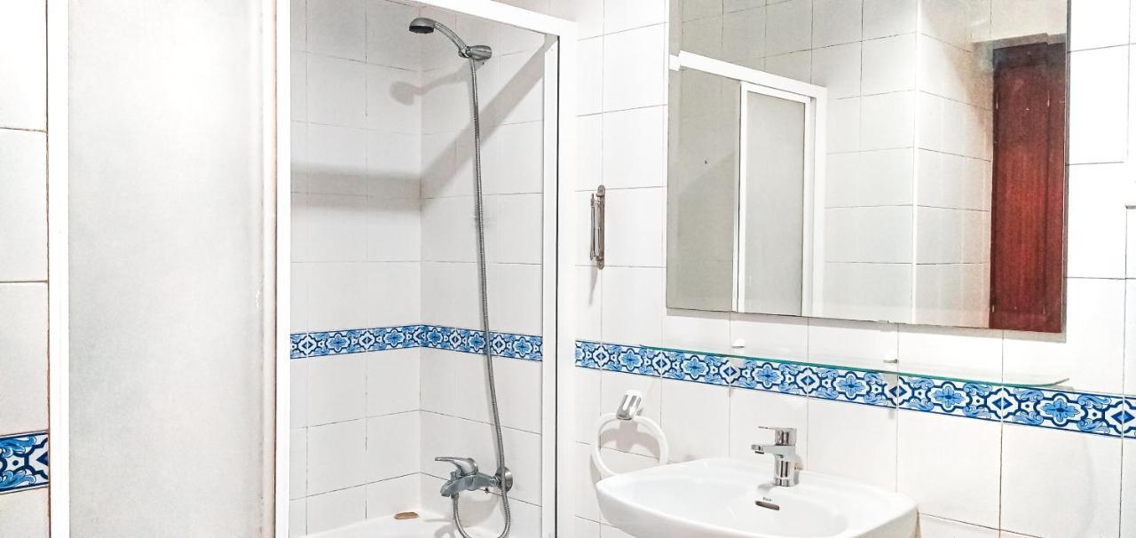 Sweet Room In Malaga Center "Homestay" - Habitacion Alojamiento En Apartamento Exterior photo