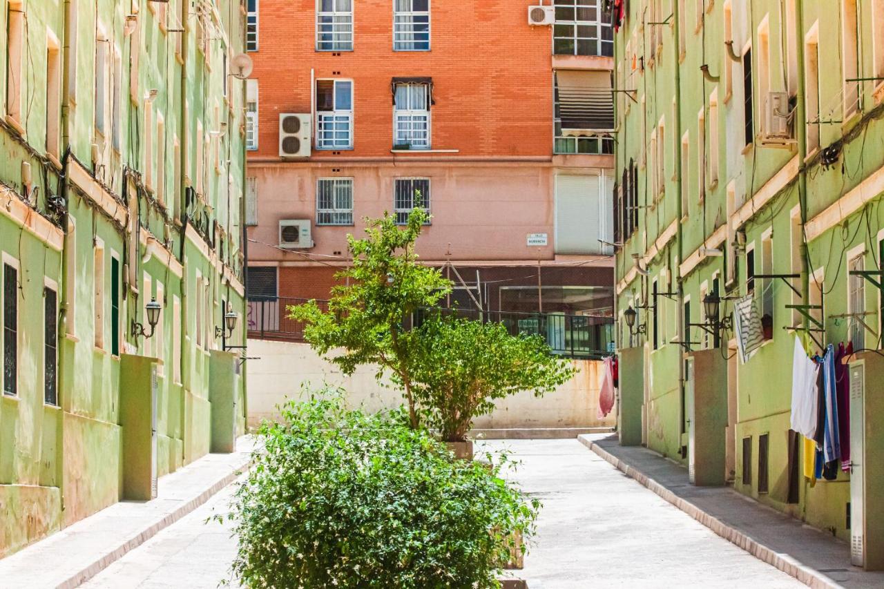 Sweet Room In Malaga Center "Homestay" - Habitacion Alojamiento En Apartamento Exterior photo
